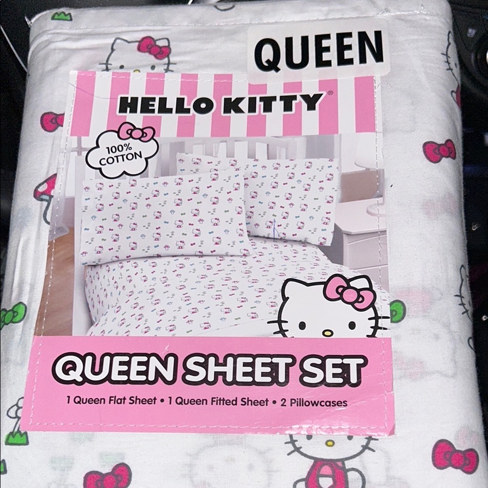 Hello Kitty Queen Sheet Set - White and Pink